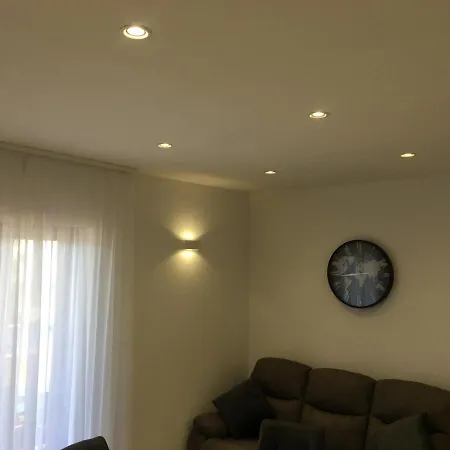 Lara Apartmán *